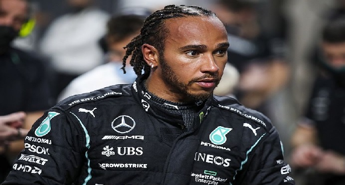 هاميلتون يستبعد لحاق مرسيدس برد بول في المستقبل المنظور