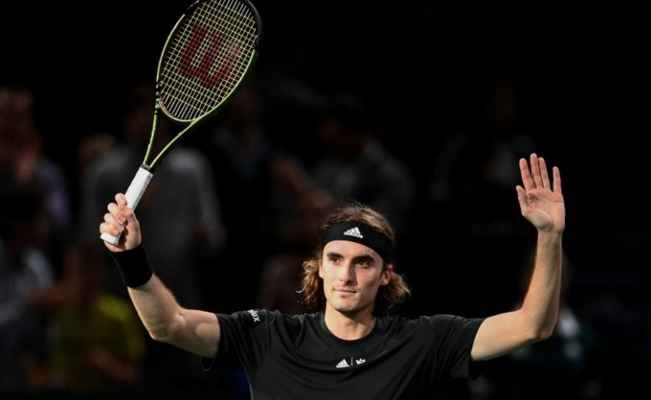 برشلونة للتنس: تسيسيباس الى النهائي