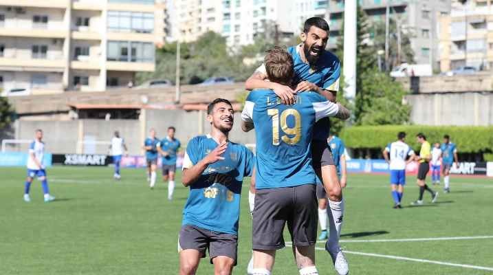 العهد يهزم الساحل ويضرب موعداً مع النجمة في نهائي كأس لبنان لكرة القدم