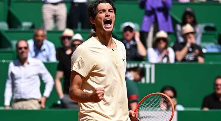 دورة مونتي كارلو: مفاجأت بالجملة تستهدف تسيتسيباس وميدفيديف