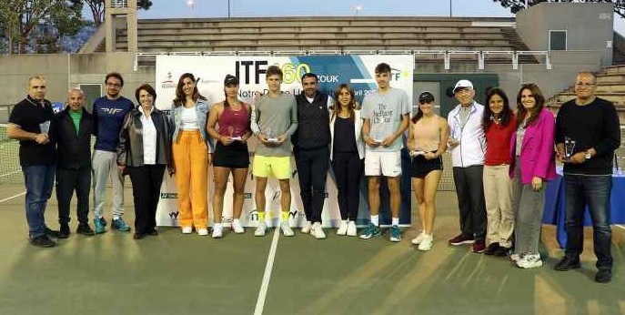 اختتام الدورة الدولية الأولى بالتنس في جامعة سيدة اللويزة