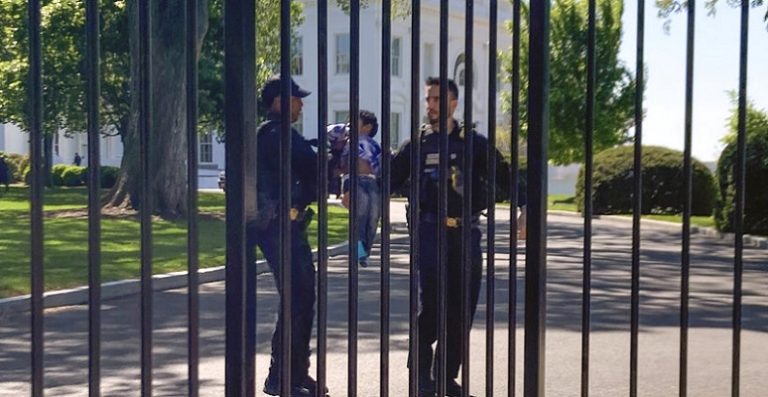 تعرف على “أصغر المتسللين” الى البيت الأبيض!