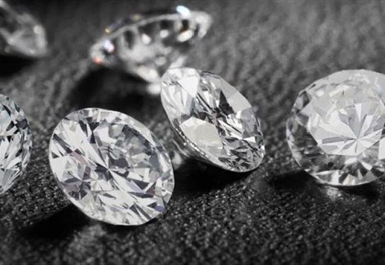 سرقوا ألماساً بقيمة 500 ألف دولار بقوة السلاح.. وهذا كان مصيرهم