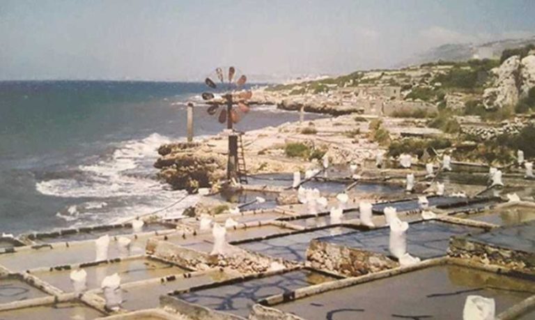 توتر في أنفة بين الأهالي والنازحين.. وإعتداء على مواطن في أميون