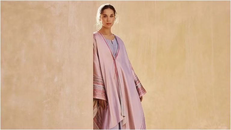 بالصور.. ملابس رمضانية من مجموعة “جورجيو أرماني”