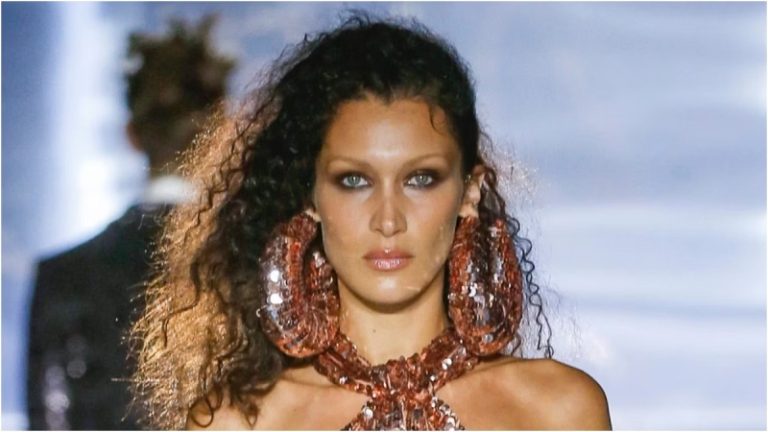 تسريحة شعر على طريقة بيلا حديد.. تزيدك جمالا