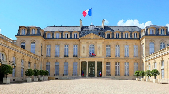 الإليزيه يتصل بجعجع.. و”القوات”: لا تسوية على إسم فرنجية