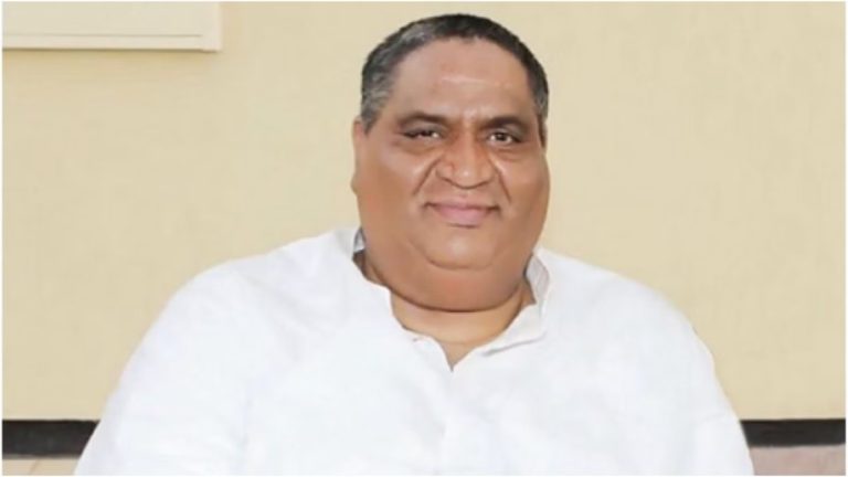 وفاة الفنان الكويتي فيصل بو غازي عن 58 عاما