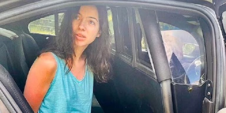 مارست الجنس مع كلب.. فأوقفتها الشرطة