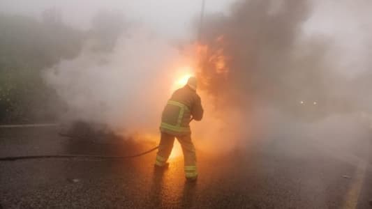 حريق داخل سيارة في عاليه