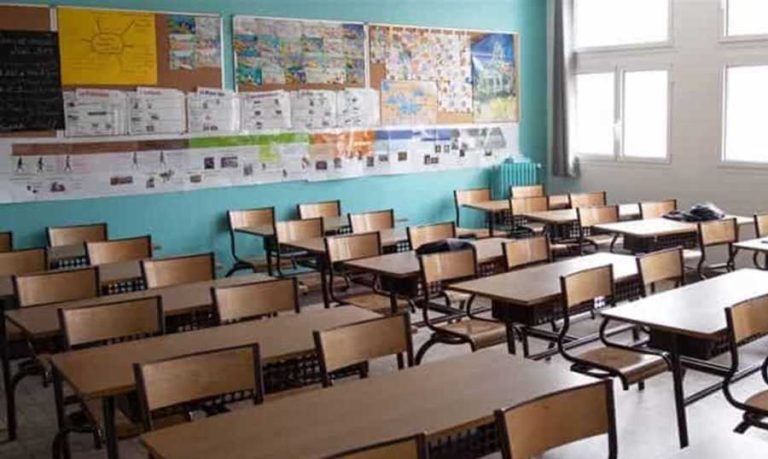 محاولات لإنقاذ العام الدراسي