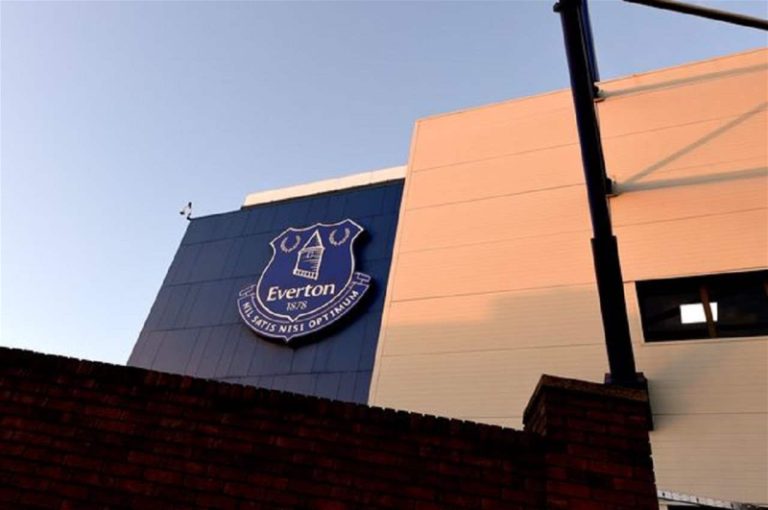 لا تهم جنسية ضد الأطفال لنجم ايفرتون السابق