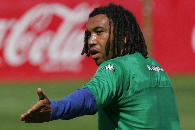 لاعب كرة قدم يتعرض لإصابة أثناء “ممارسة الحب”