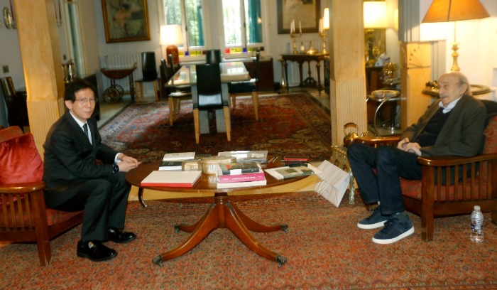 جنبلاط يلتقي السفير الياباني