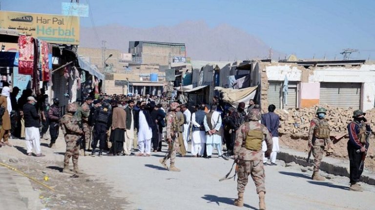 4 قتلى و6 جرحى بتفجير في باكستان