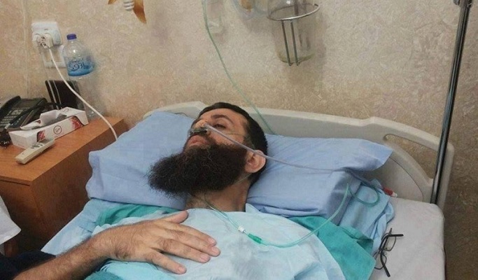 بعد تدهور صحته.. الاحتلال ينقل الاسير خضر عدنان إلى مكان مجهول