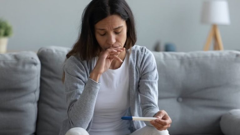 ما تأثير “تكيس المبايض” على خصوبة المرأة؟