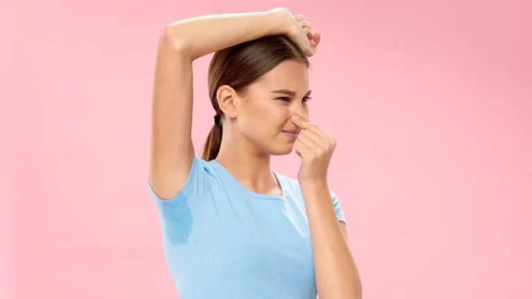 أضرار السكريات لا تحصى.. هل تؤدي للتعرق؟