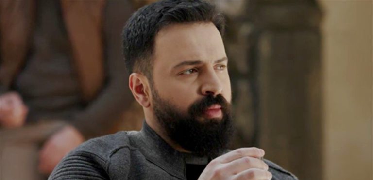 تيم حسن يرفض لقب النجم العربي.. “أنا ممثل بهوية سورية”