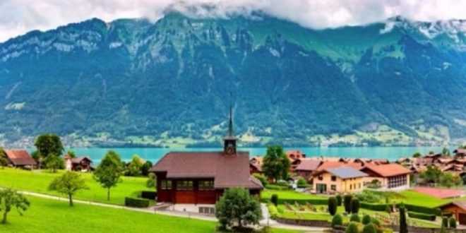 قرية سويسرية