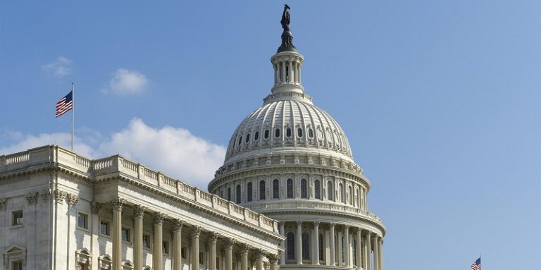 مكتب الميزانية بالكونغرس يتوقع التخلف عن سداد الدين الأميركي