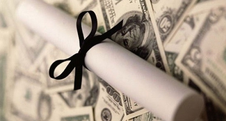 وظائف لا تتطلب شهادة جامعية.. وراتبها يتجاوز الـ 100 ألف دولار!