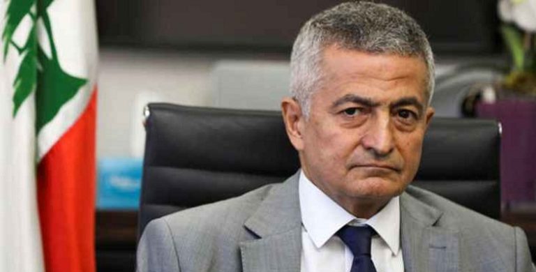 وفد نيابي وتربوي سلم وزير المالية مذكرة بمطالب الاساتذة