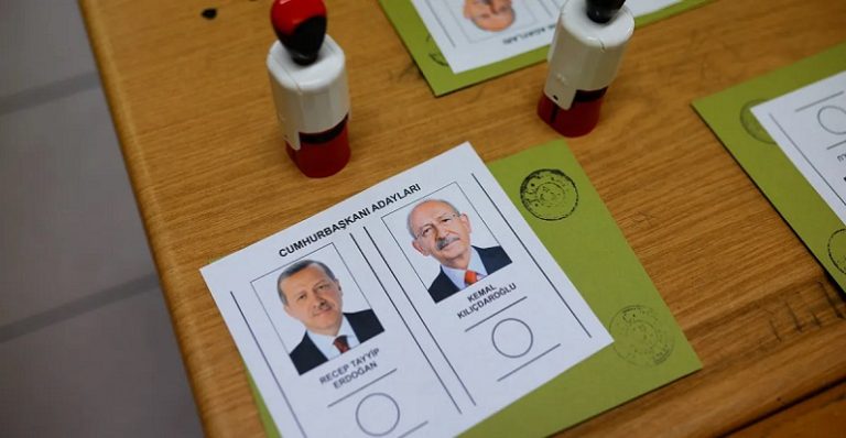 تركيا.. إقبال كبير على مراكز الاقتراع في جولة الإعادة