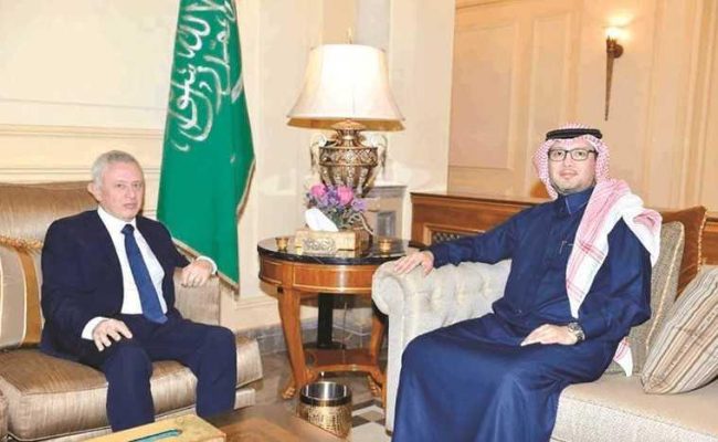 ارتباك لبناني في انتظار القمة