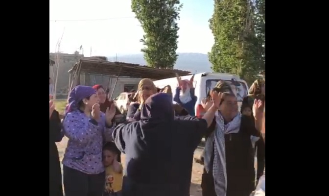بالفيديو: يرقصون احتفالاً بالثأر!