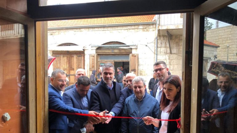 نصار يفتتح مكتب وزارة السياحة في راشيا