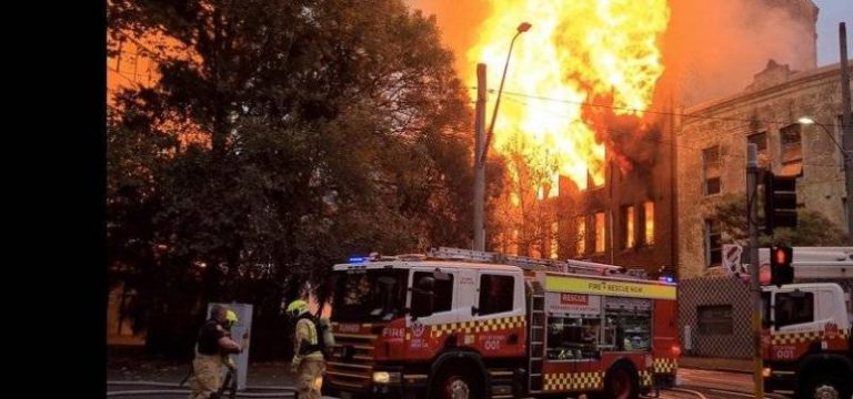 بالفيديو.. حريق كبير في سيدني