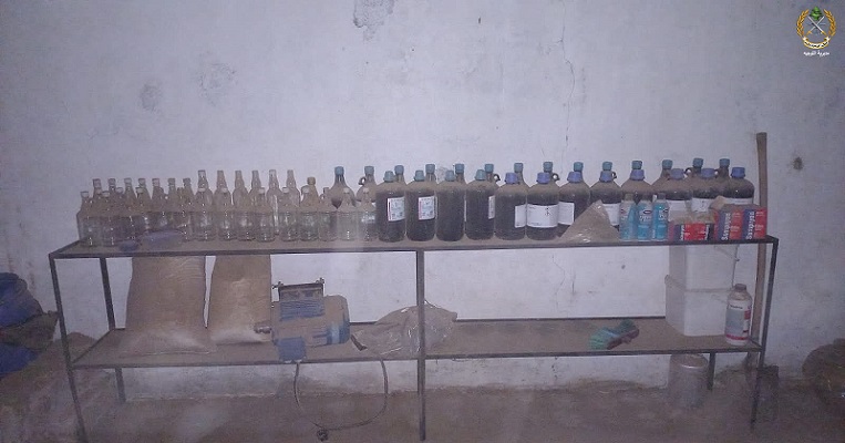 بالصور- مداهمة للجيش.. وضبط معمل لتصنيع الحشيشة