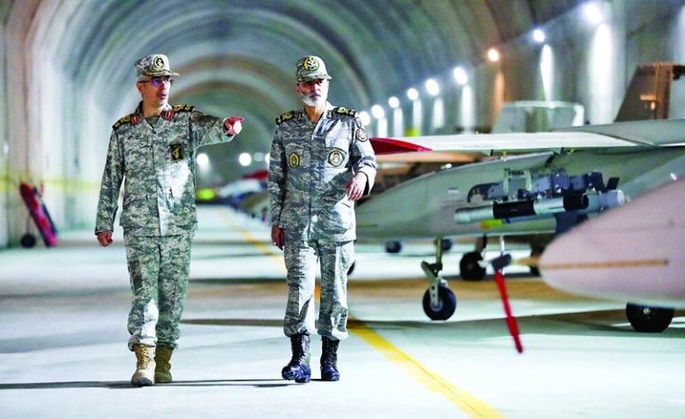 التطورات والاتجاهات العسكرية الإيرانية