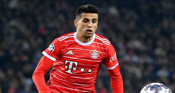 موقف مُلفت لغوارديولا عن لاعبه السابق