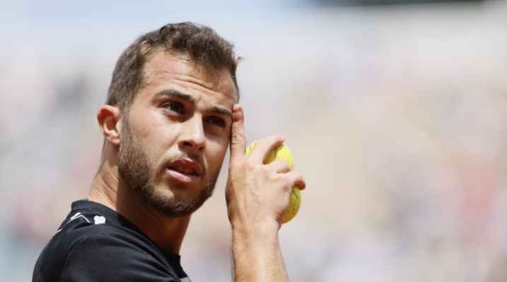 غرامة كبيرة على احد لاعبي التنس بسبب تصرفه