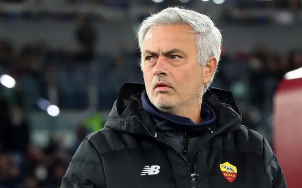 مورينيو يرد بكلمة واحدة على تشيلسي