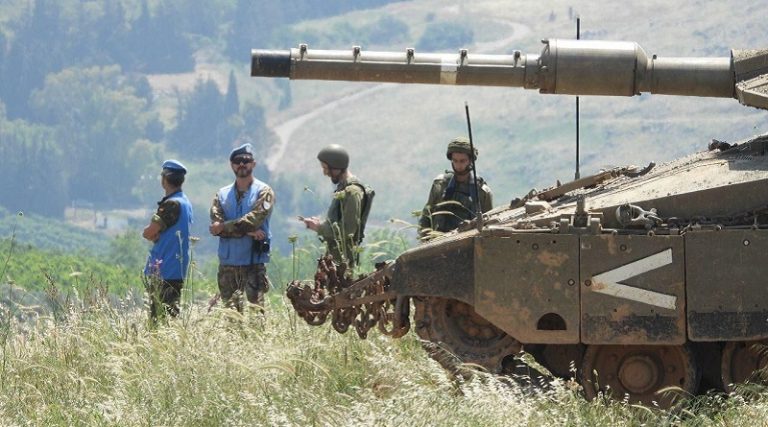 خرق الحدود جرافة