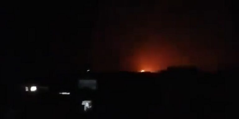 غارات على معامل الدفاع في ريف حلب (فيديو)