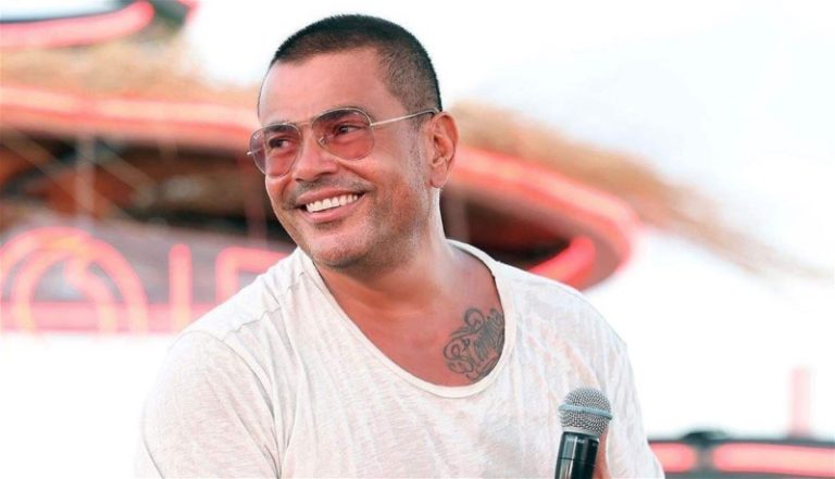 بالصور.. هل إعتنق عمرو دياب الديانة المسيحية؟