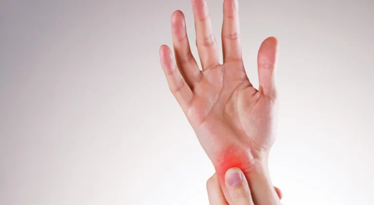 ‫متلازمة النفق الرسغي.. الأسباب والأعراض والعلاج