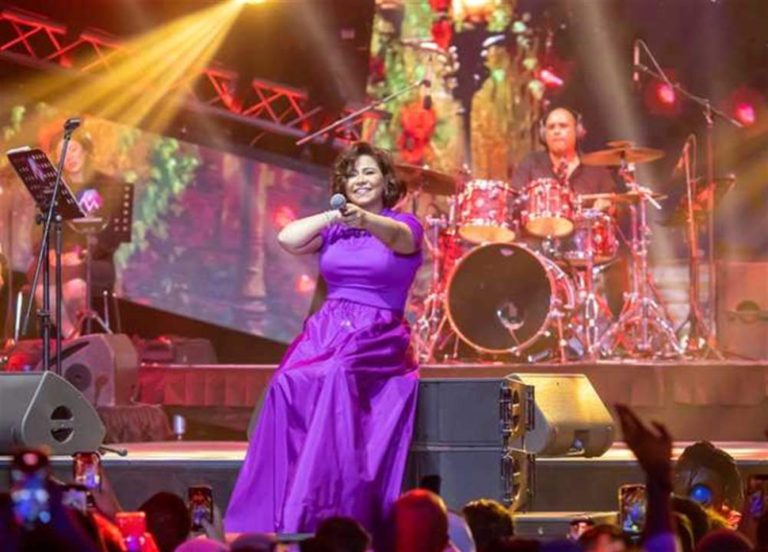 شيرين تكشف ما حصل معها بعد سقوطها على المسرح