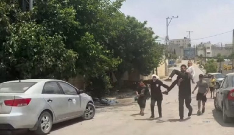 بالفيديو: إصابة طفل برصاص الاحتلال في بيت لحم