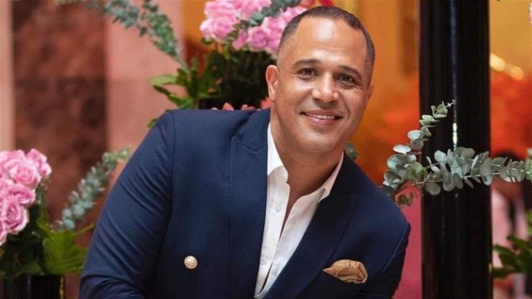 هل من علاقة بين لقاح كورونا ووفاة الممثل مصطفى درويش؟