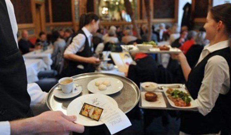 المطاعم تمتلئ… والفقر يزداد اتساعاً