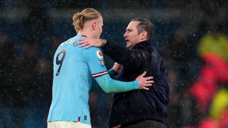 لماذا فشل تشيلسي في ضم هالاند؟