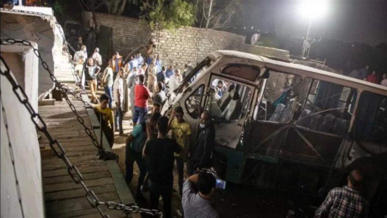 قتلى وجرحى بحادث سير في مصر