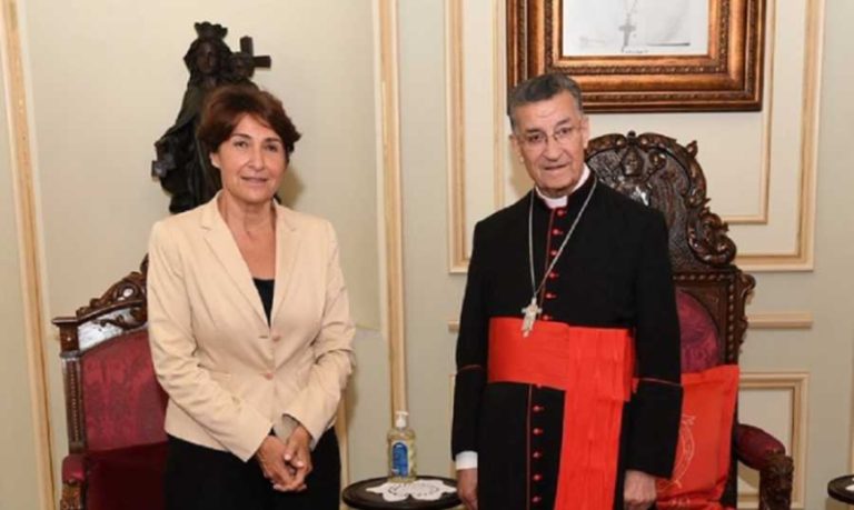 البطريرك الراعي يلتقي السفيرة الفرنسية