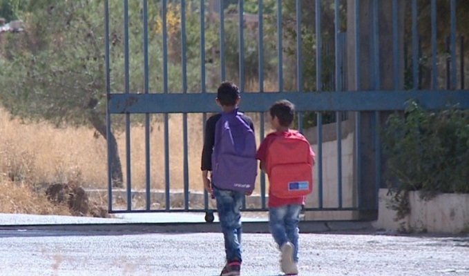 المنظّمات الدولية تدعم تعليم النازحين على حساب اللبنانيين