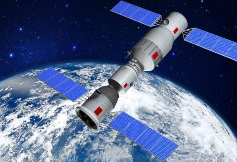 بعد 276 يومًا.. مركبة فضاء صينيّة غامضة تعود إلى الأرض